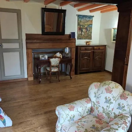 La Commanderie Couette-café 3*